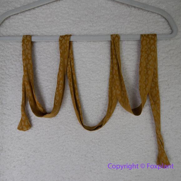 Ann Taylor Cheetah Jacquard Faux Wrap V-neck Light Lined Belted Dress, size 8P - Picture 6 of 16